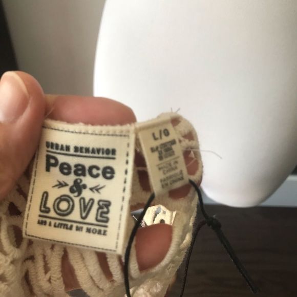 Urban Behaviour boho floral tank - Picture 5 of 6